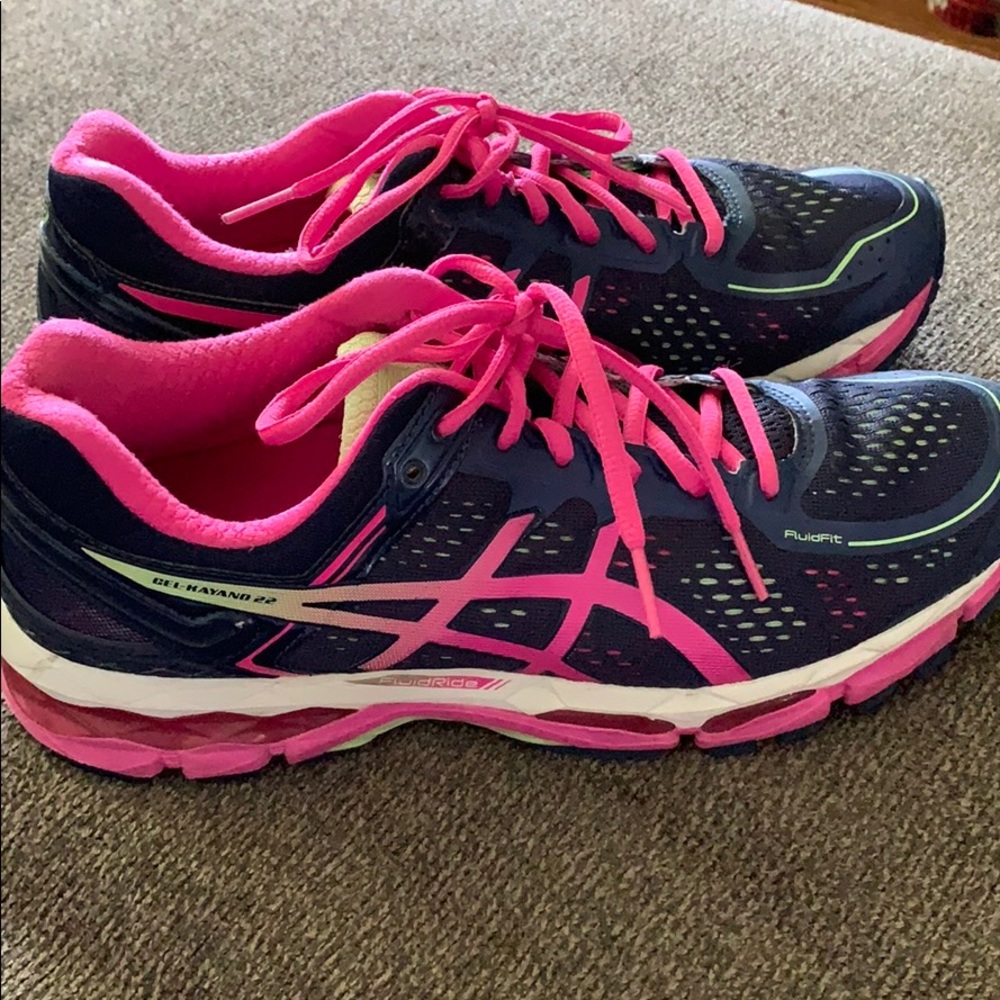Women’s Running Shoes